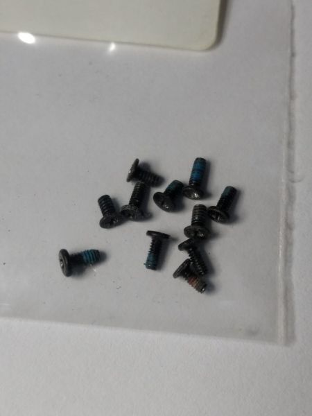 Kit parafusosdo celular ASUS ZE551 com 11 unidades